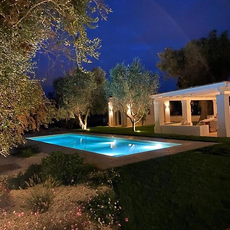 Trullo Gritti All'Antico Uliveto سان ميكيلي سالنتينو المظهر الخارجي الصورة