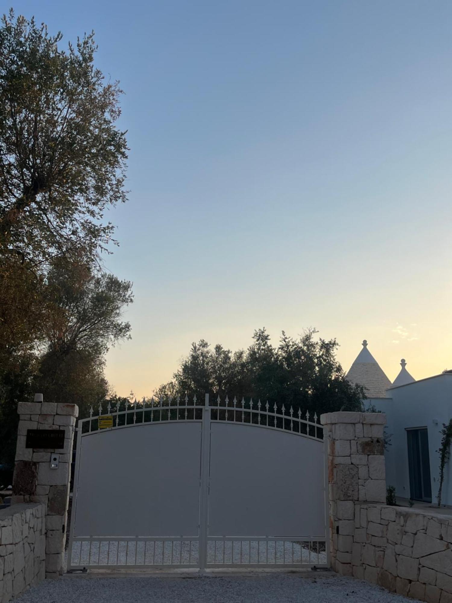 Trullo Gritti All'Antico Uliveto سان ميكيلي سالنتينو المظهر الخارجي الصورة